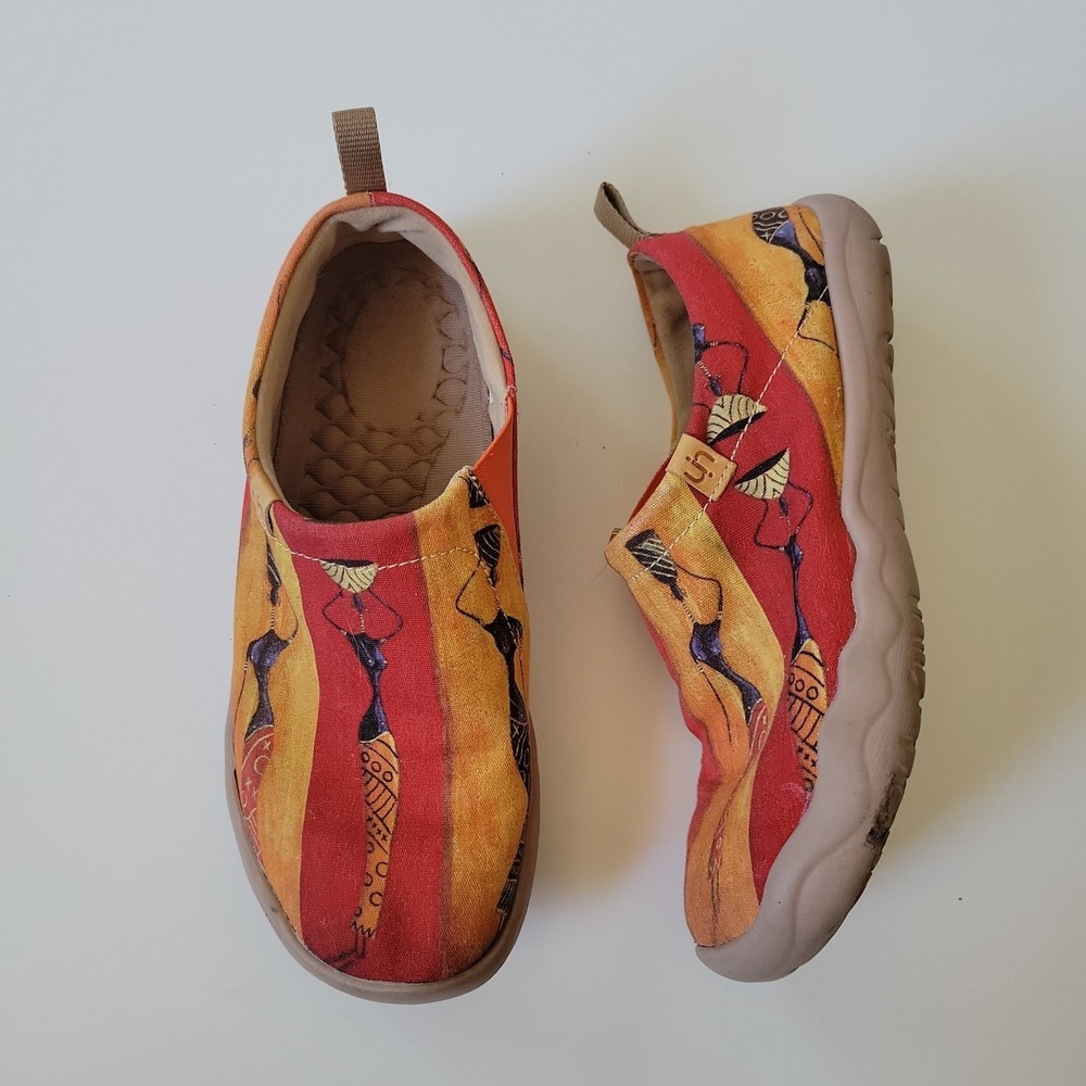 UIN Toledo Painted Canvas Slip‎ On Walking Shoes 7 Casual Comfort Lightweight